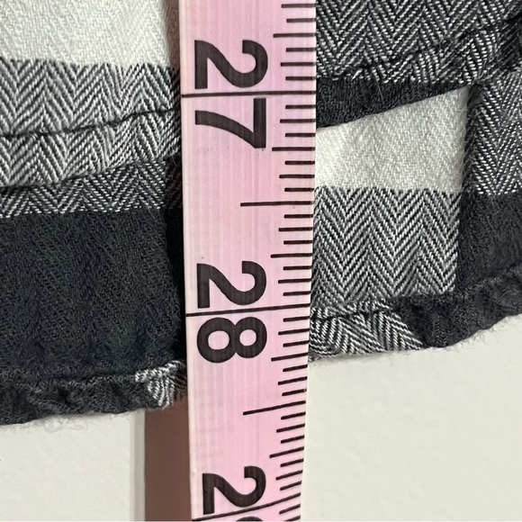 Men’s Pop Icon Button Up Long Sleeve Flannel Shirt Size Large Black Gray White - Picture 6 of 9